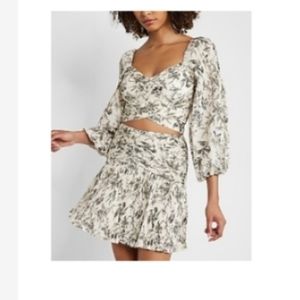 NWT Express 2pc. Set